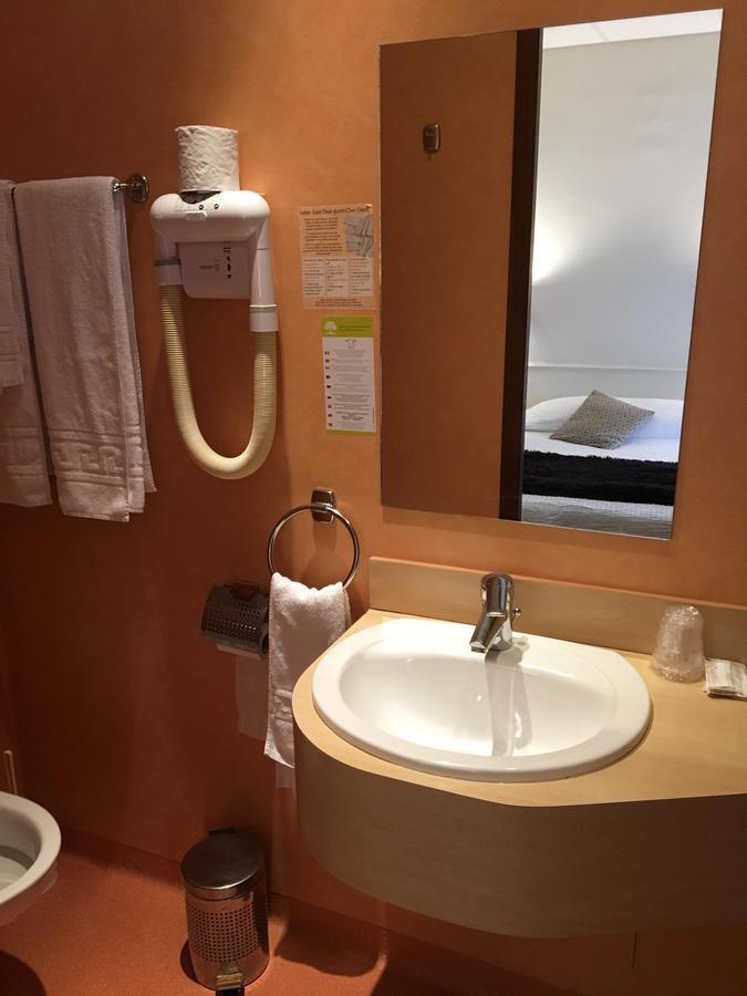 Hotel Du Nord ロンウィ エクステリア 写真