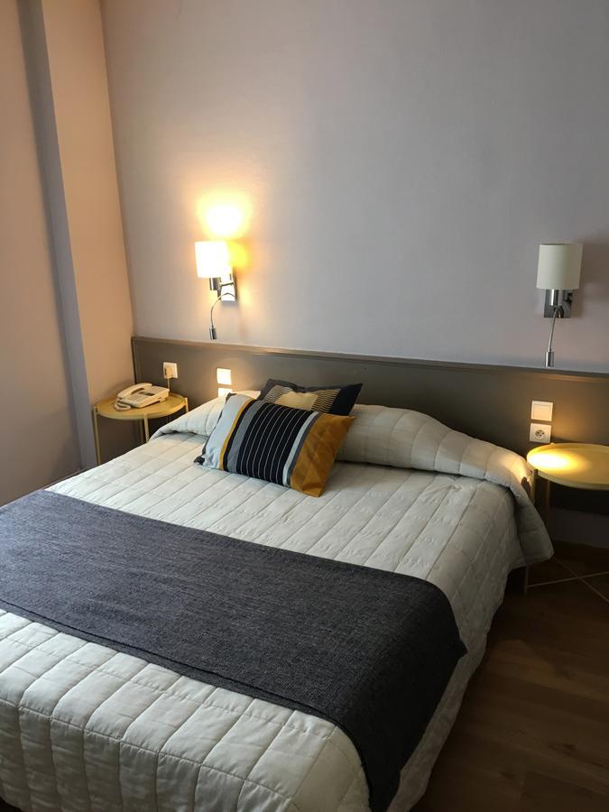 Hotel Du Nord ロンウィ エクステリア 写真